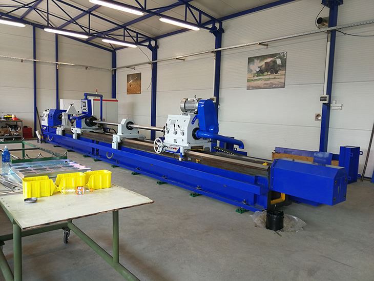 Magni tat-Trepanning b'żewġ ittri bil-viti